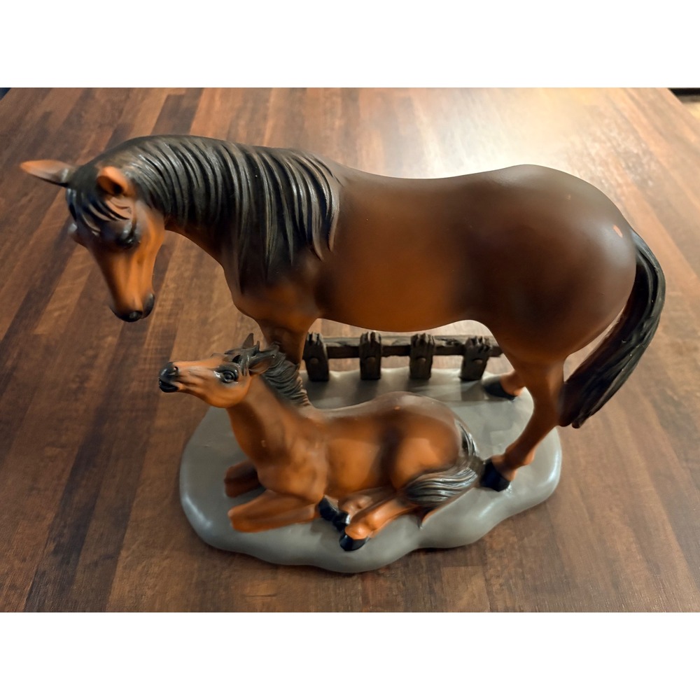 Mare with Foal Figurine Horse & Pony Child Adult Collector Display‎